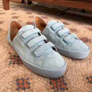 Freda Salvador Libby D’Orsay Sneaker